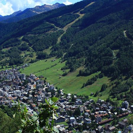 Hotel Ginepro Aprica Exterior photo
